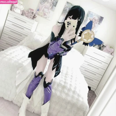 nyauseea - Guessss who’s going to LA on the 5th to make more porn for you guys