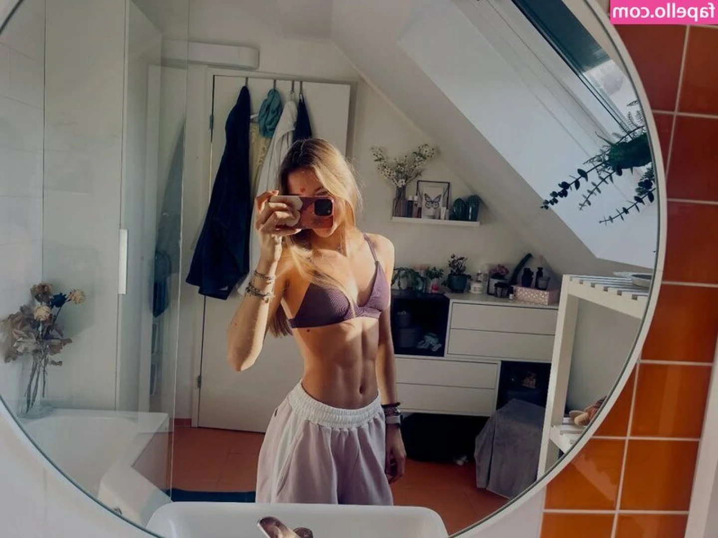 dianasdailydiaryy - Maidicorn at your service again ! 🙏 How can I serve you today ?