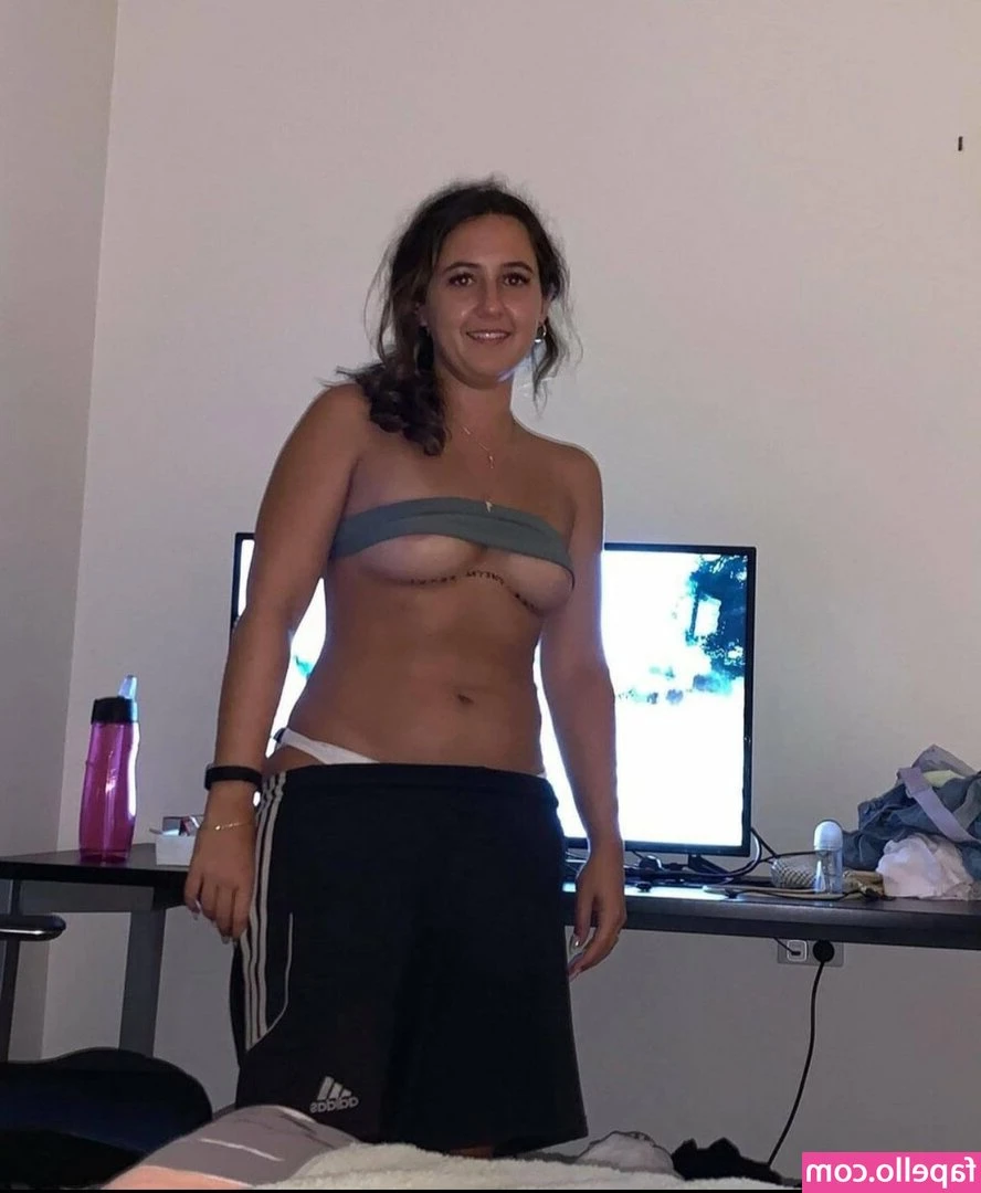 Concetta - I love how you can see my asshole 😈