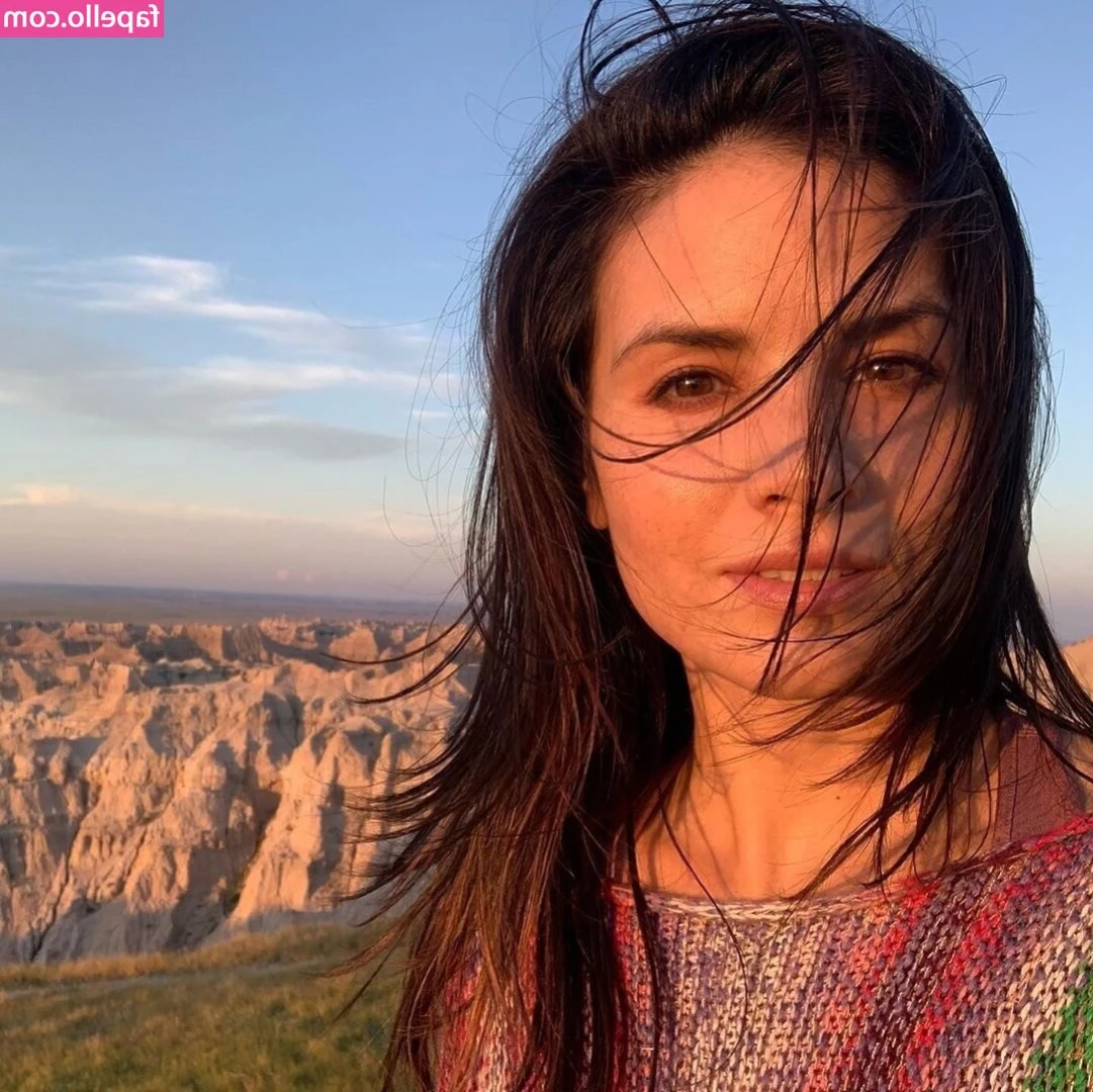 Katrina Law [ katrina-law ] - And I want him to bite me