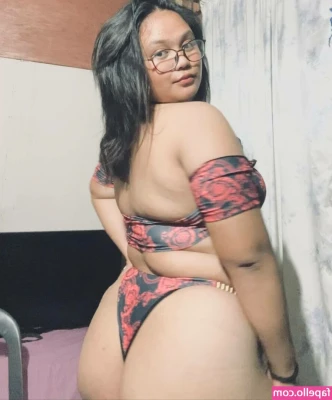 Yumie Mia [ yumie-mia ] - do you like threesomes as much as I do??? leave a tip on this posts