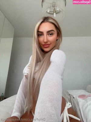 jessicareed1 - i was going to make dinner  but instead i just want you to fuck me