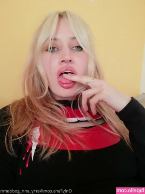 kerry_ann_goddamn [ kerry-ann-goddamn ] - Don't sleep 💤 on my custom special 💋