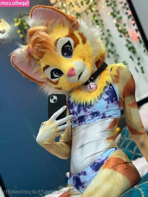 thatyellowkitty [ thatyellowkitty-1 ] - I love my sextoy