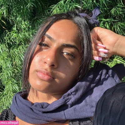 Shayna - Would you drink with me