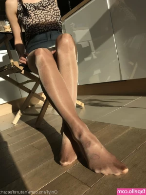 Naturefeetart - What am I wearing Underneath?