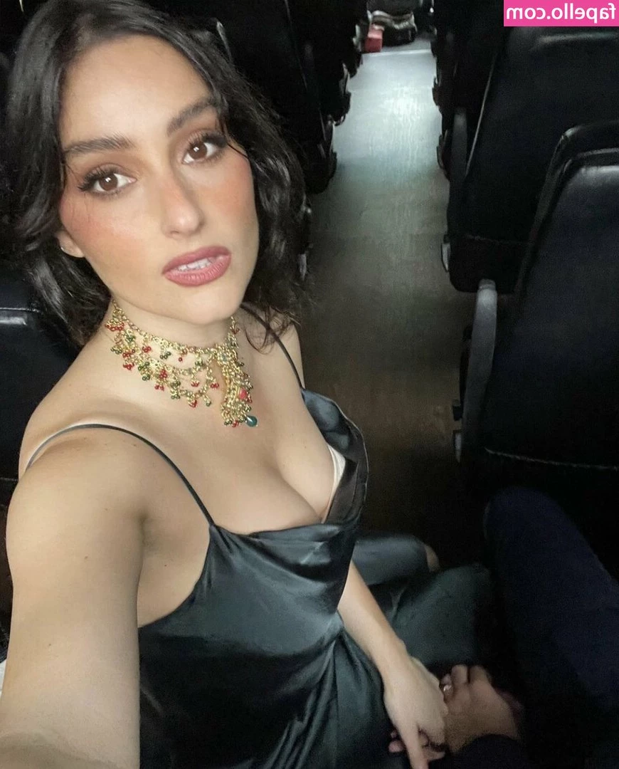 Banks - Unlock to watch me make myself cumm😜💗