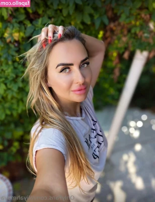 aliyahmaya - I got a tattoo  but all I can see in this pic is how great my tits