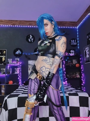 Nao Batcat [ nao-batcat ] - It's #lucyloves #thecockvillescale28 That's right, I love RATING your