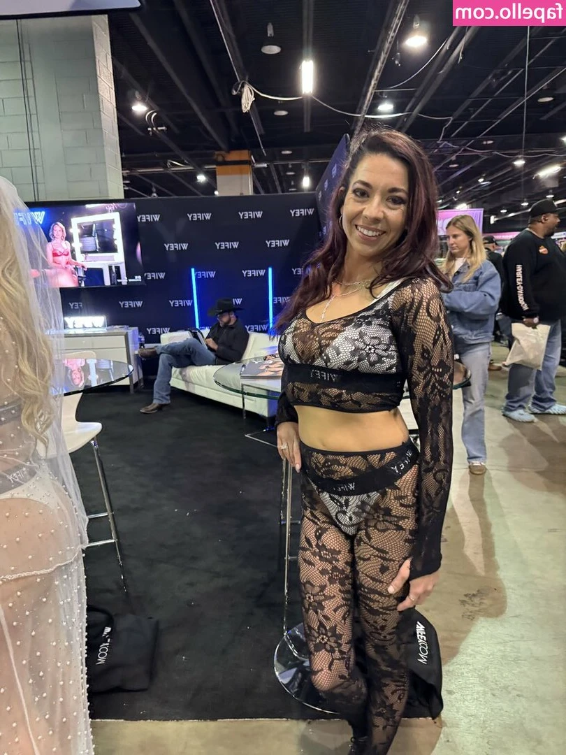 maryjanemama - YOU KNOWWWW I HAD TO FUCK @ekahlovexxx BIG BOOTY ASS WHEN SHE CAME