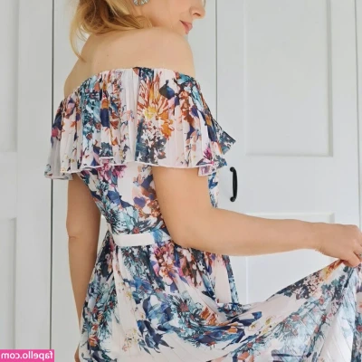 Softly Marie Asmr [ softly-marie-asmr ] - BATH TUB SOLO TEASER GIF •#30 on pinned post 1• This video starts