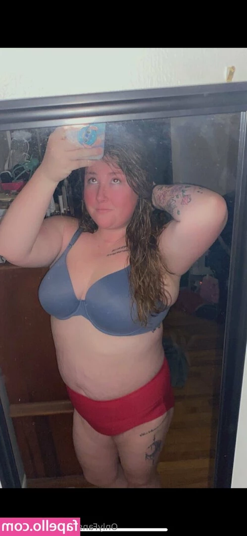 sarahgirl25 - Hey! Listen... I hope you have a wonderful Thursday!❤️ I am so