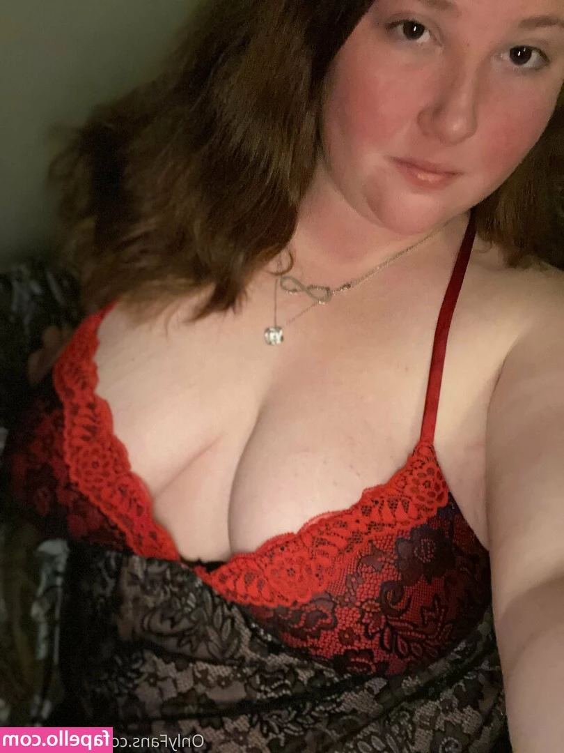 sarahgirl25 - you wake up next to me on Saturday morning, what’s your next move?