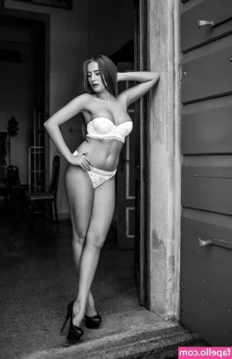 Pamela Moon Pamela03 [ pamela-moon-pamela03 ] - Can I sit on your dick?