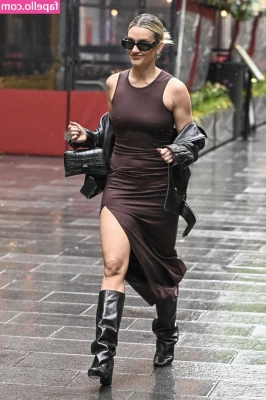 Ashley Roberts [ ashley-roberts ] - Which jiggle is more important  for your vital health I mean
