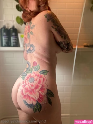aubrey_begs [ aubrey-begs ] - Can we get a round of applause