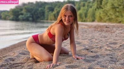 Tanushka_Lapina [ tanushka-lapina-1 ] - Just a little hello 💝💕😈💓
