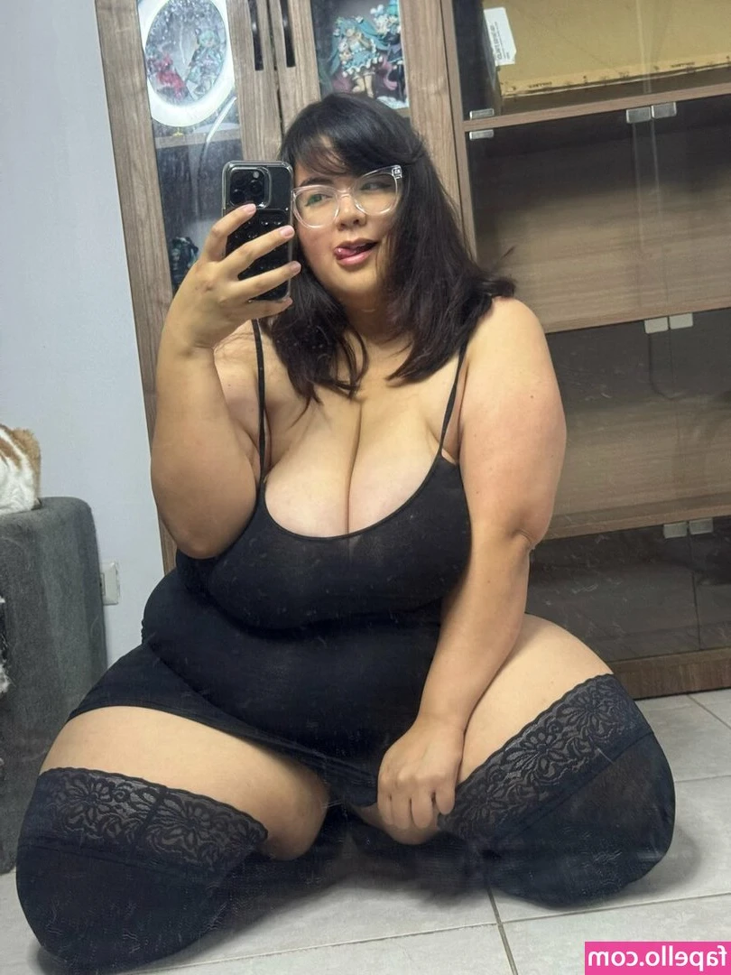 shycutegf - We climbed a mountain to get laid 🥵 @jasminegrey