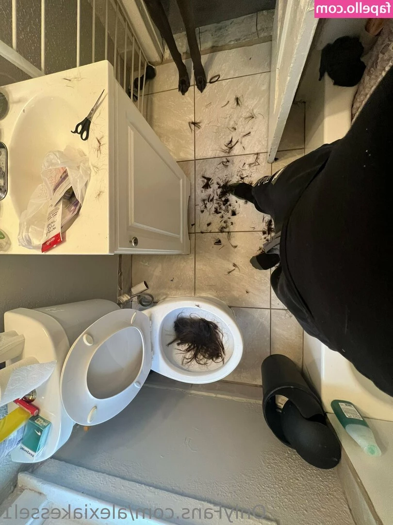 alexiakessel1 - Let s play on my patio