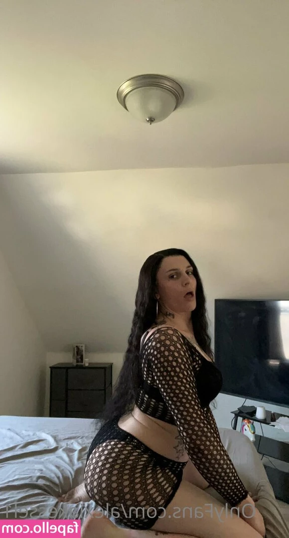 alexiakessel1 - Trixie Tang is all GROWN up. Enjoy this role play where I revisit one