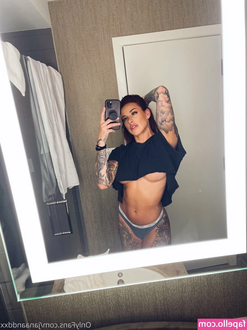 JanaandDxx - Push me up against the wall daddy…