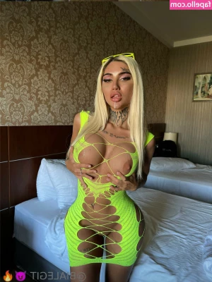 Bia Khalifa [ bia-khalifa ] - TGIF!!