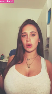 Chloe Carnevaletti [ chloe-carnevaletti ] - Sweaty boobs