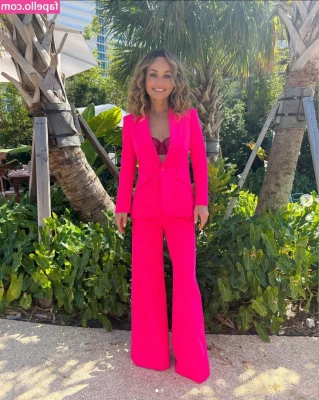 Giada De Laurentiis [ giada-de-laurentiis ] - To celebrate my 20th birthday, I thought I'd strip out of my party