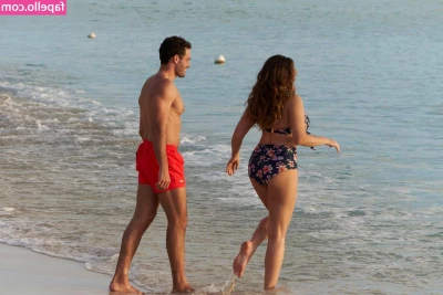 Kelly Brook [ kelly-brook ] - What do you think my pussy tastes like? 🍭 @maxfillss