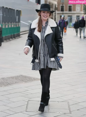 Kelly Brook [ kelly-brook ] - sorry for no posts rn  like i said in my last post  i m sick atm   i