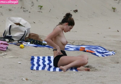 Kelly Brook [ kelly-brook ] - If you want to see 25 mins of me take a massive dick in my pretty