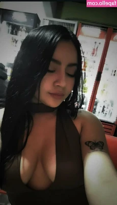 Danna Solange [ danna-solange ] - I'M CRYING. I had ended up so deliriously sick (I survived a fever of