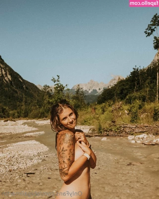 Abigail Martin [ abigail-martin ] - I love getting messy baby!!