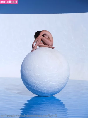 modeladventurerfree [ modeladventurerfree-1 ] - Luukku 21  Öljytty🥵💦