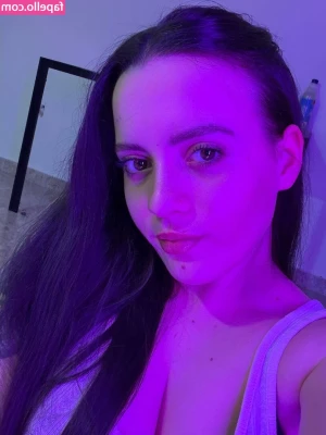 khloeevip - Do you guys like my videos or shall I just give it up. Lol of is alot