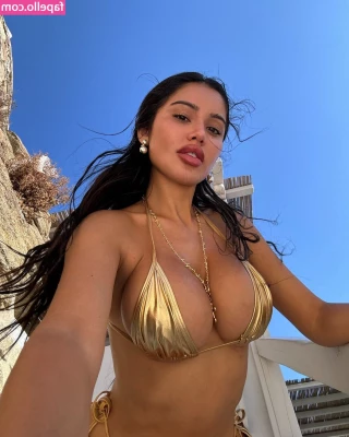 Janet Guzman [ janet-guzman-23 ] - Nothing quite like sneaking in the bathroom for a quickie