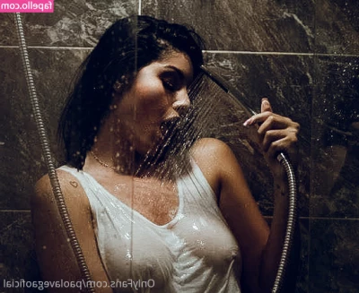 paolavegaoficial - joeym911Social butterfly and content creator who loves con versation 