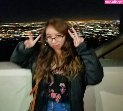 Sophia Phan [ sophia-phan ] - Ass super fat and it hit like waves from the back