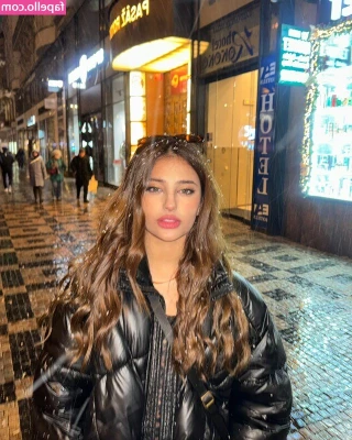 Jiya Bharti [ jiya-bharti ] - Apparently onlyfans had a change of heart.