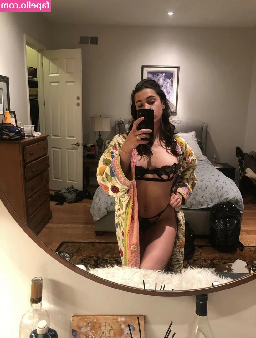 mowdegrasse - It feels sooo good to fully strip out of my clothes while you watch