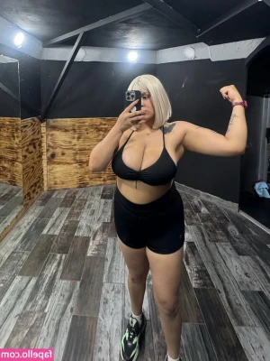 Rubi Esmeralda Sanchez [ rubi-esmeralda-sanchez ] - happy MONDAY!!!
