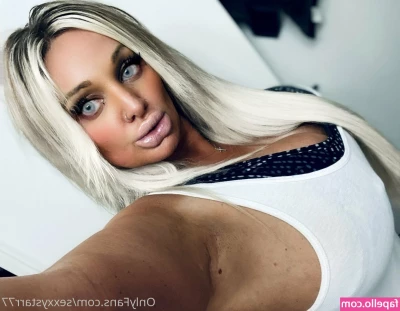 sexxystarr77 - Tengo unas ganas increíbles de montarmelo en un baño