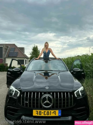 siswet19 - Okay you guys  this next month I ll be doing a SHIT TON of LIVE s  I