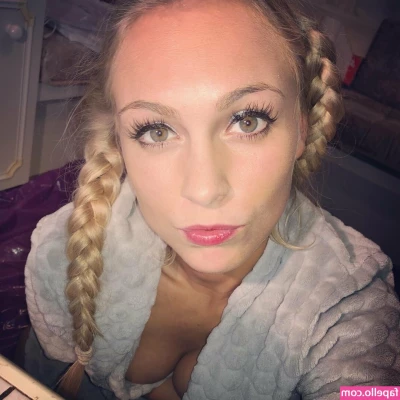 siswet19 - Love this post if you want more public content! @inkxbby @shyfamily