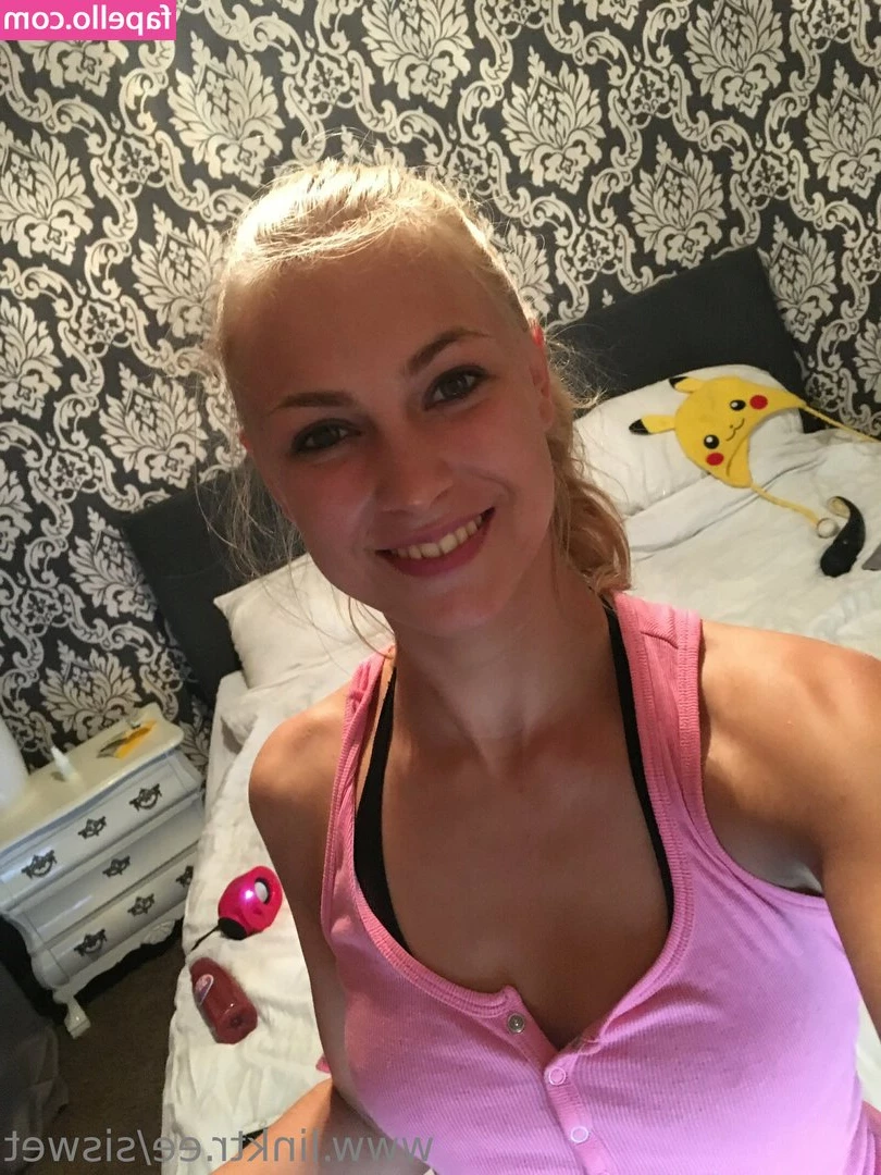 siswet19 - Self pleasure is the best way to start the day