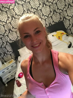 siswet19 - Self pleasure is the best way to start the day