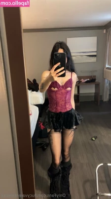 Lucyvalentinexxx - How about taking a shower with me, baby? 💙💋 I'm waiting for you