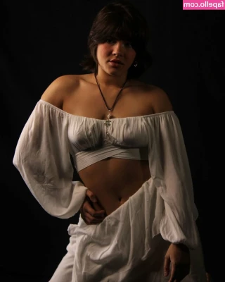 sele.sserra [ sele-sserra ] - I want you to fuck my wet mouth and cum all over my soft warm tongue