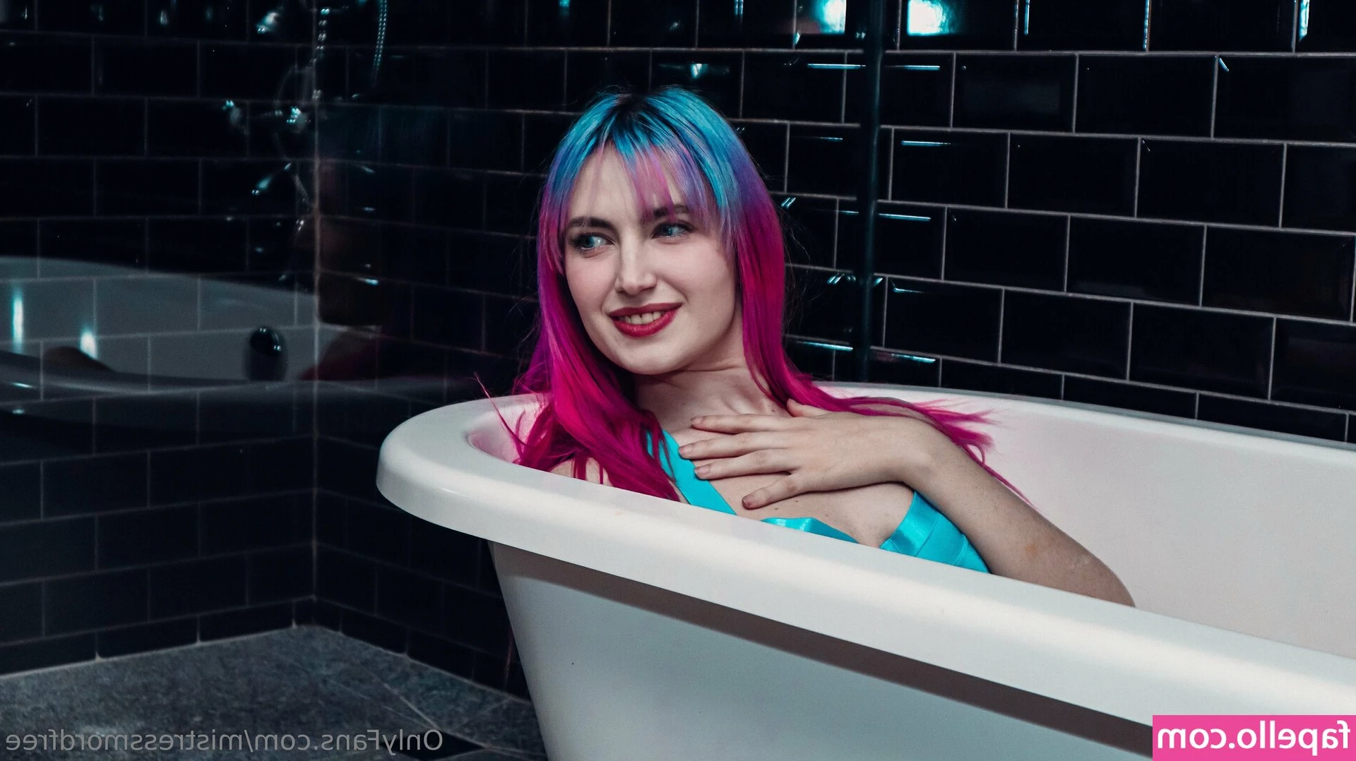 mistressmordfree [ mistressmordfree-1 ] - Happy Friday everyone  New content coming soon  dont forget to send