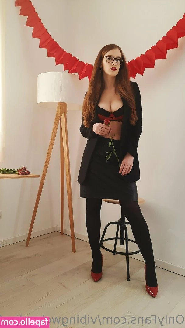vibingwclaudia_free [ vibingwclaudia-free ] - i can't wait to be all yours on my bed daddy 🤤 what would be the